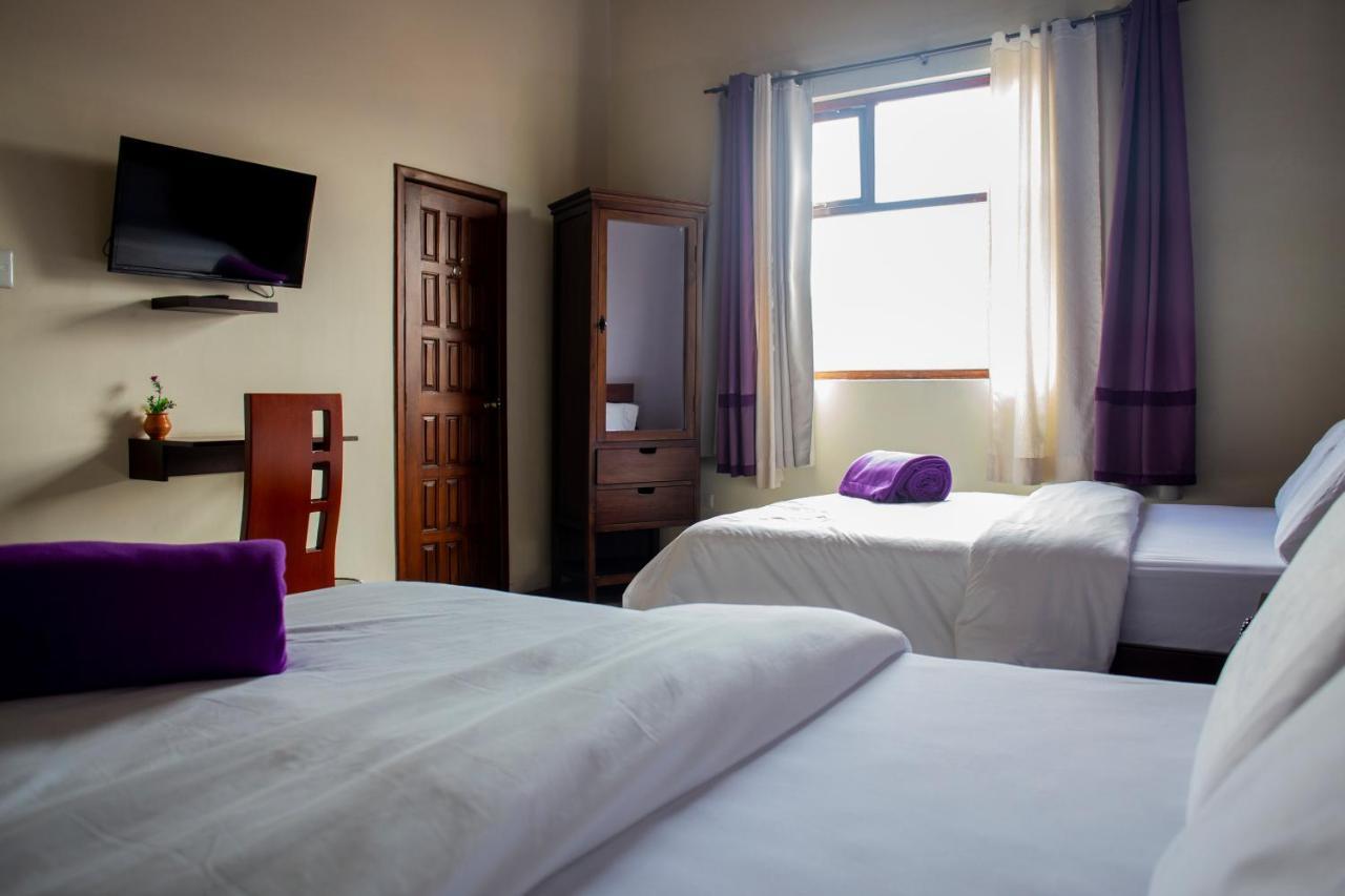Colonial San Agustin 3* Quito